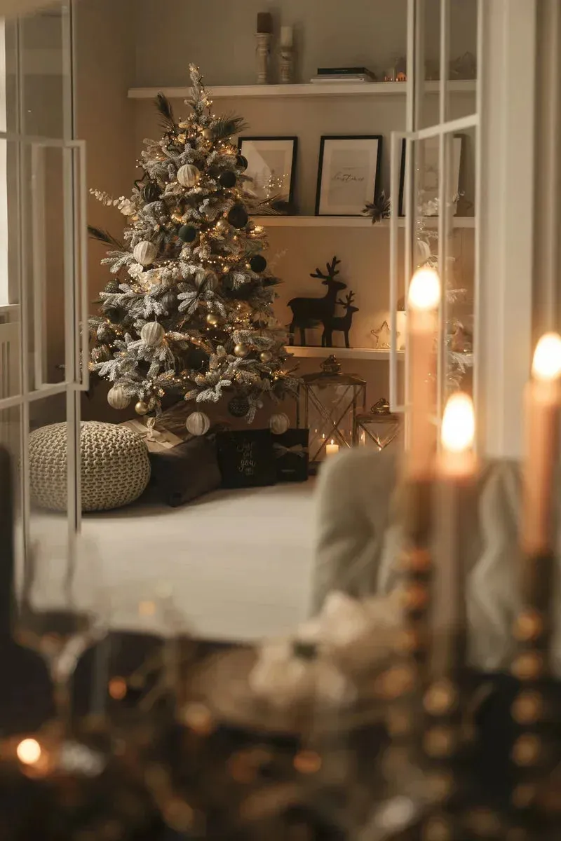 Künstlicher Weihnachtsbaum mit Schnee - Elsa | 150 cm