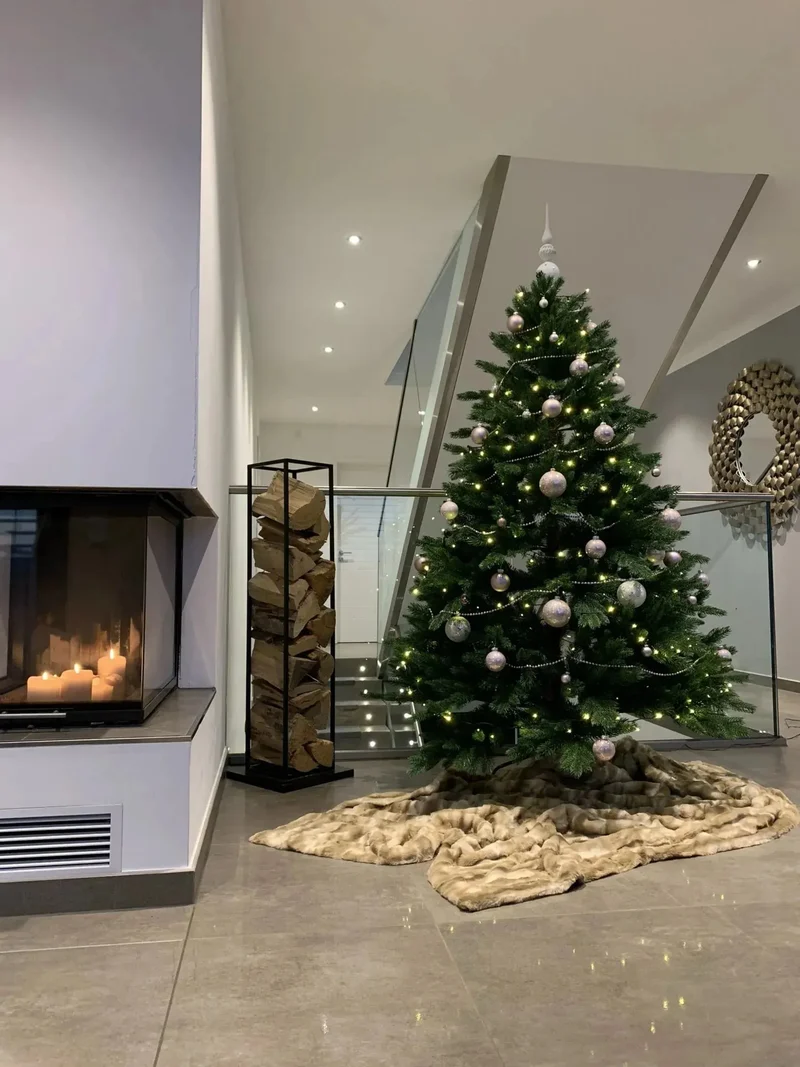 Künstlicher Weihnachtsbaum - Gabriel | 210 cm