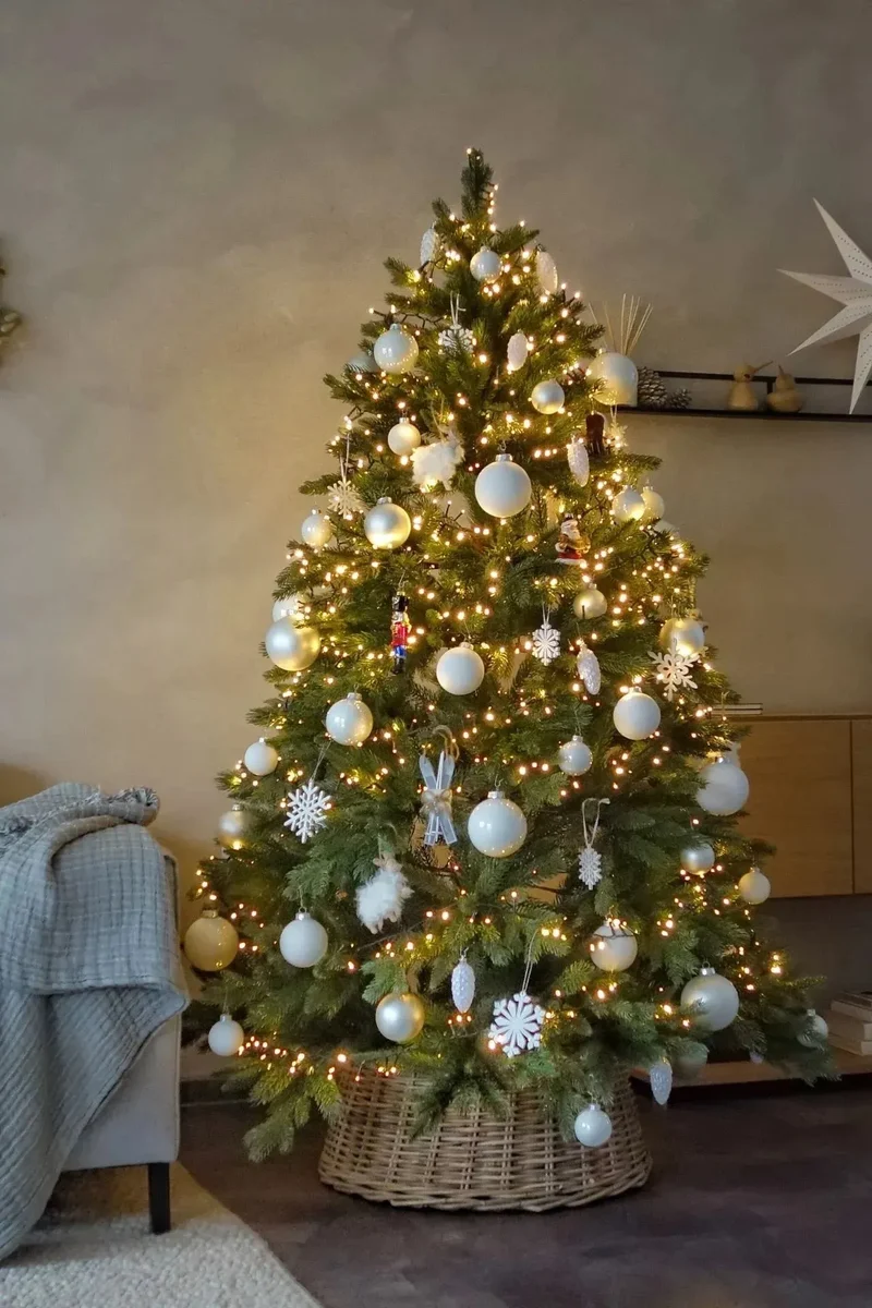 Künstlicher Weihnachtsbaum - Gabriel | 210 cm