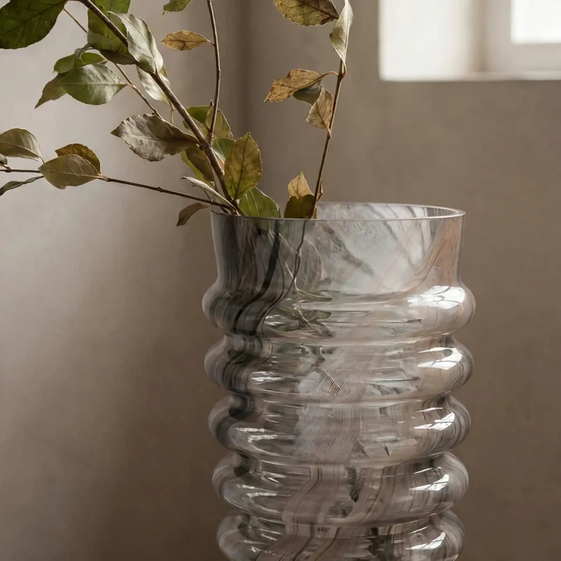 ISAA Vase Fiprion – Mundgeblasene Glasvase braun geriffelt, 17,4x30 cm