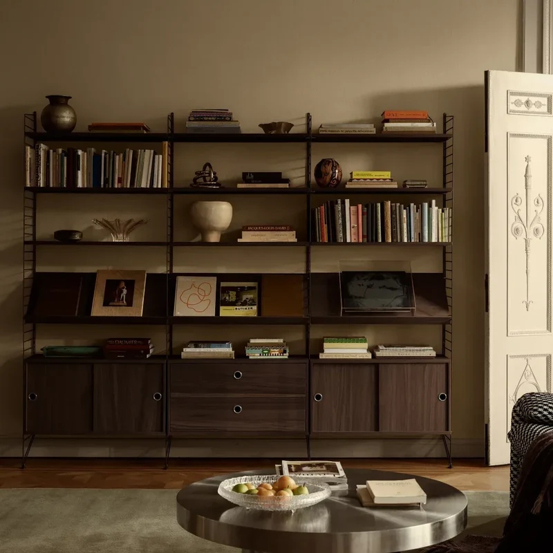 String Schrank mit Schiebetüren - String Furniture