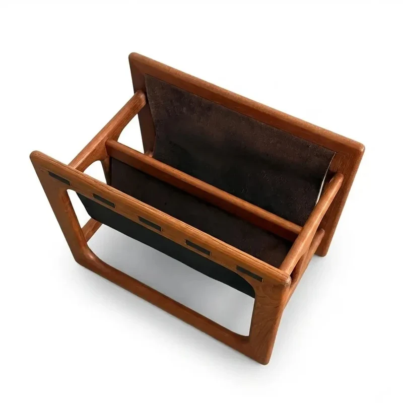 Vintage Zeitungsständer aus Teak mit zwei Lederfächern – Aksel Kjersgaard