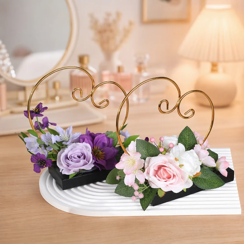 Retro Herzringhalter mit künstlichen Rosen und Gänseblümchen, 19 cm, inklusive Blumentopf