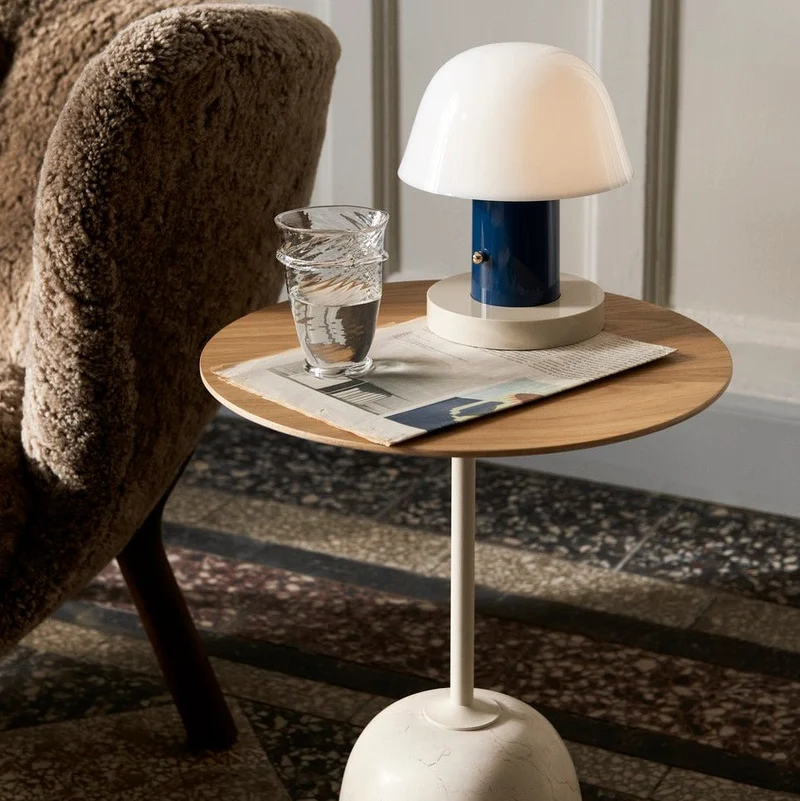 Beistelltisch Lato LN8 rund Lacquered Oak/Crema Diva - &Tradition
