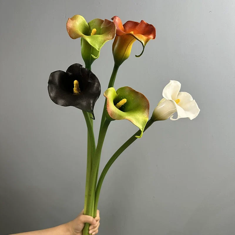 Künstliche Calla-Lilie aus PU, 68 cm, einzelner Stiel, realistisch, für Hochzeiten, Geschäftsräume und Wohnaccessoires, 4 Farben