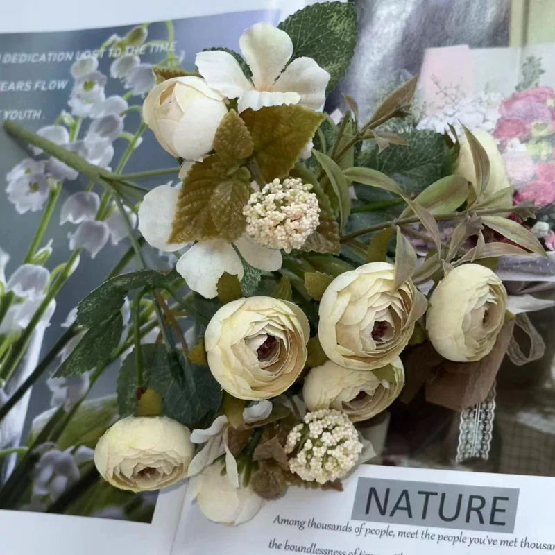Künstliche Blumenstrauß für Hochzeiten, Retro-Stil, 32,5 cm, Rosen, Eukalyptus, Kamelien, Gänseblümchen, Hortensien