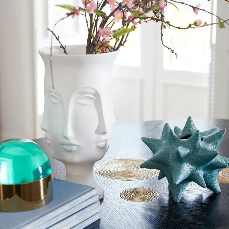 Vase Dora Maar Urn H38 - Jonathan Adler