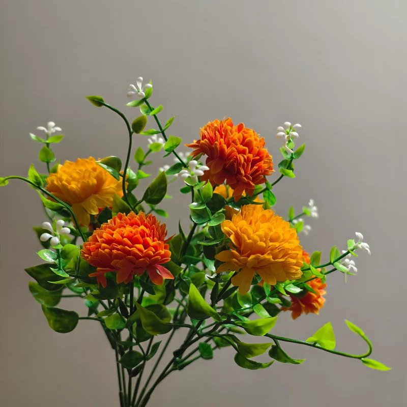 Restposten 35 cm Künstlicher Orange‑gelb Chrysanthemen-Strauß UV-beständig & wetterfest für außen