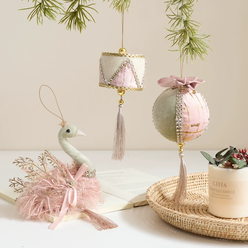 Weihnachtsdekoration aus Samt, realistische Hängeornamente, Swans & Kugeln, für Baum, Fenster, Hochzeit, Festdekoration