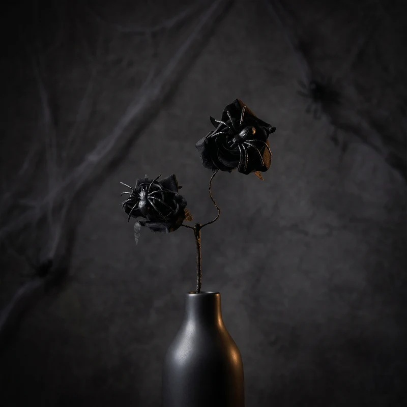Faux-Rosen mit Spinnen, 38cm, Kunstseide, Gothic Halloween Deko, Hochzeiten, Partys, Innenräume