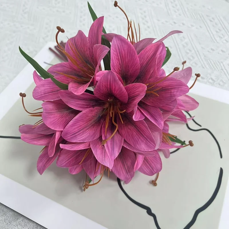 Künstlicher Lilienstrauß 30 cm, Täuschend Echte Lilien aus Seidenstoff, Dauerhafte Kunstblumen für Vase, Tischdeko, Hochzeit, Floristik & Grabschmuck