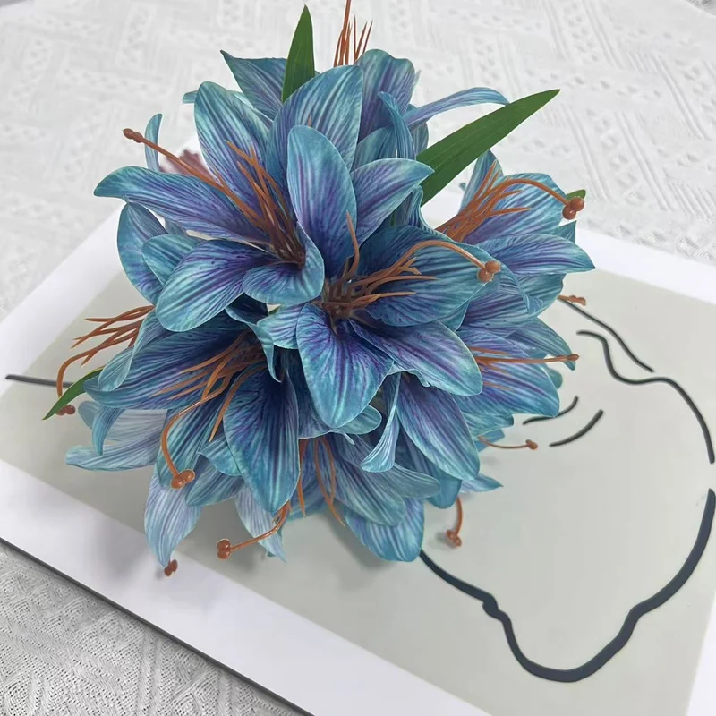 Künstlicher Lilienstrauß 30 cm, Täuschend Echte Lilien aus Seidenstoff, Dauerhafte Kunstblumen für Vase, Tischdeko, Hochzeit, Floristik & Grabschmuck