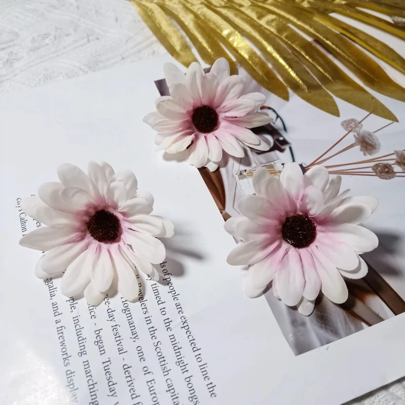 Gänseblümchen Blumenköpfe 7cm, Täuschend Echte Seidenblumen zum Basteln, DIY Kunstblumen für Hochzeit, Gestecke, Floristik | Mengenrabatte