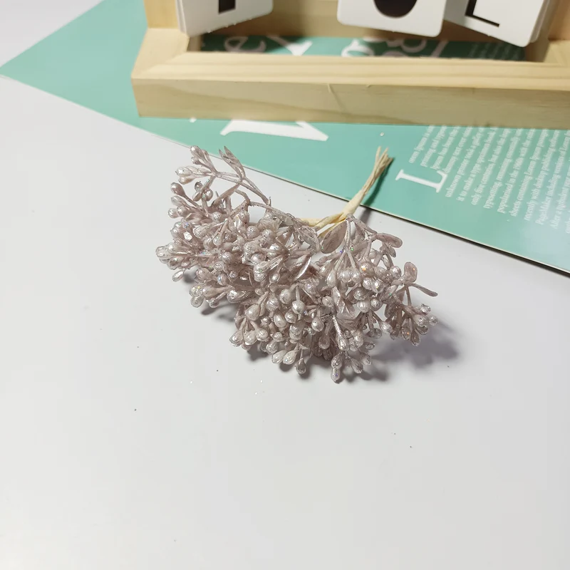 Künstlicher Beerenstrauß 10 cm, Täuschend Echte Mini-Beeren-Zweige für DIY Bastelprojekte, Hochzeit, Gestecke & Haarschmuck