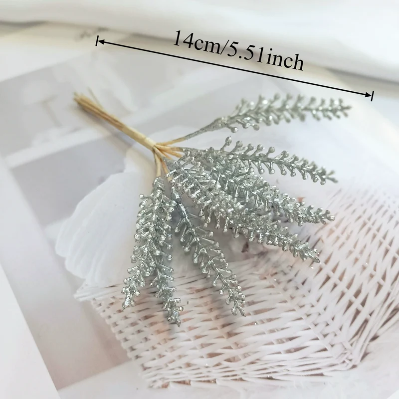 Künstlicher Kiefernzweig Gold 20cm, Deko-Pick mit Perlen, Täuschend Echter Tannenzweig für DIY Gestecke, Weihnachtsdeko & Anstecker