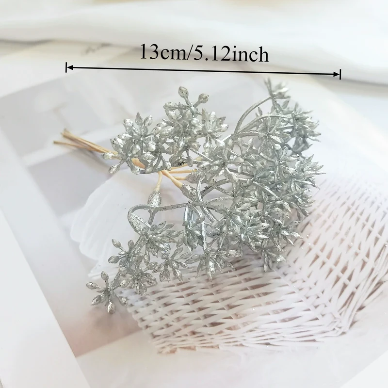 Künstlicher Kiefernzweig Gold 20cm, Deko-Pick mit Perlen, Täuschend Echter Tannenzweig für DIY Gestecke, Weihnachtsdeko & Anstecker