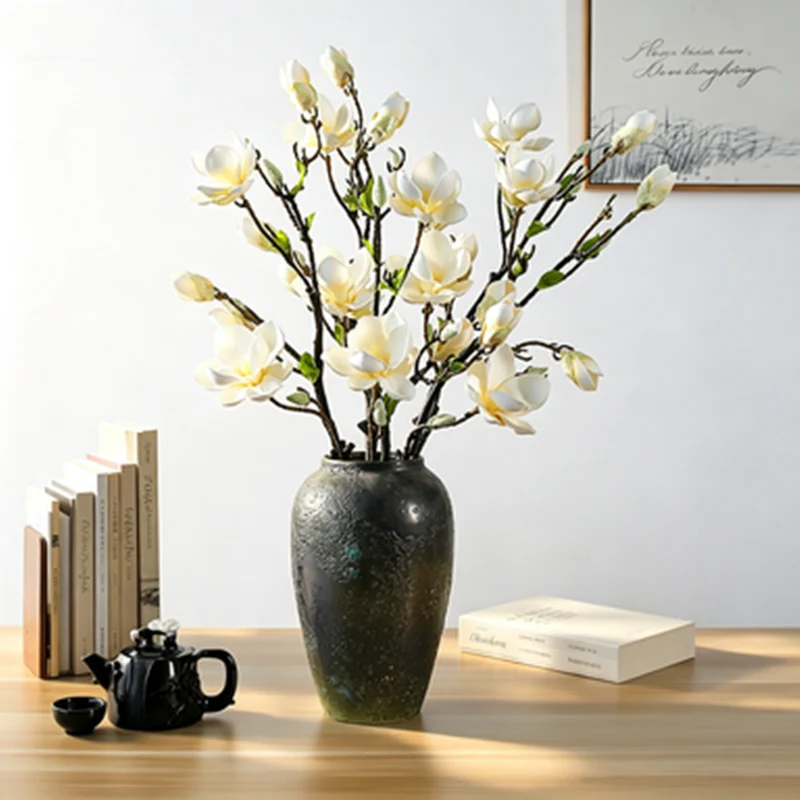 Magnolienzweig künstlich 82 cm, täuschend echte Kunstblume mit Real-Touch-Haptik, langstieliger Dekozweig für hohe Vasen, Hochzeit, Gastronomie