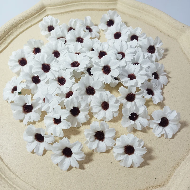 Künstliche Mini-Gänseblümchen, 3,5 cm, realistische Seidenblumen für DIY, Hochzeiten, Geschenkverpackung, Fotografie, 50 Stück