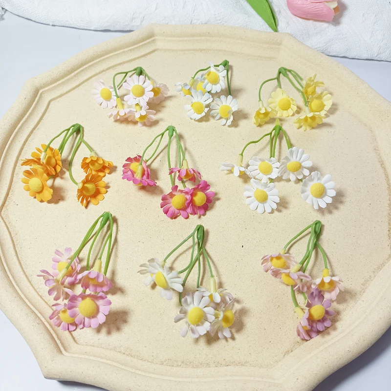 Künstliche kleine Gänseblümchen, 20 Stück, 2cm x 2cm x 7cm, realistisch, DIY, Hochzeitsdekoration, Geschenkverpackung, Floristik