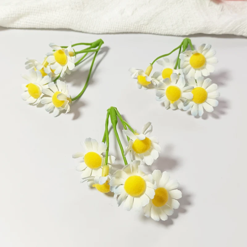 Künstliche kleine Gänseblümchen, 20 Stück, 2cm x 2cm x 7cm, realistisch, DIY, Hochzeitsdekoration, Geschenkverpackung, Floristik