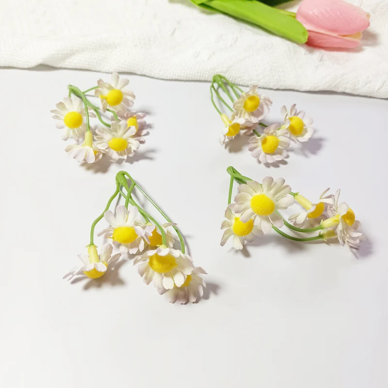 Künstliche kleine Gänseblümchen, 20 Stück, 2cm x 2cm x 7cm, realistisch, DIY, Hochzeitsdekoration, Geschenkverpackung, Floristik