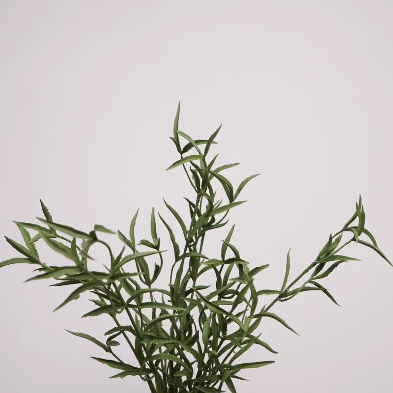 Künstlicher Rosmarin Zweig 44cm, Naturgetreue Kunstpflanze für Dekoration, Gestecke & Floristik, Hochwertiger Deko-Zweig für Zuhause, Hochzeit, Gastronomie