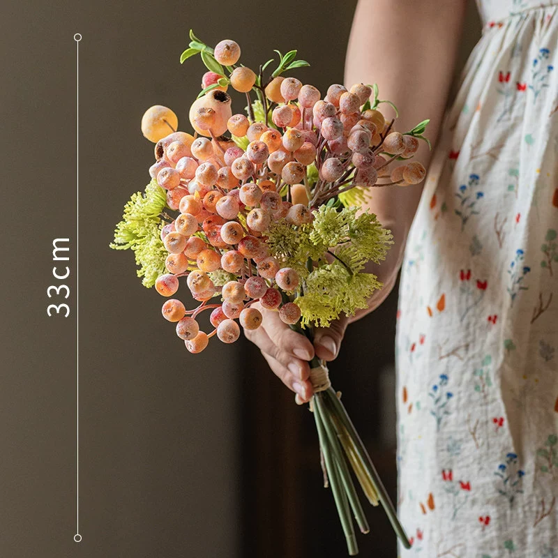 Künstlicher Beerenstrauß 33cm, Realistischer Deko Zweig mit Früchten, für Vase, Herbstdeko & Gestecke, langlebige Kunstblumen