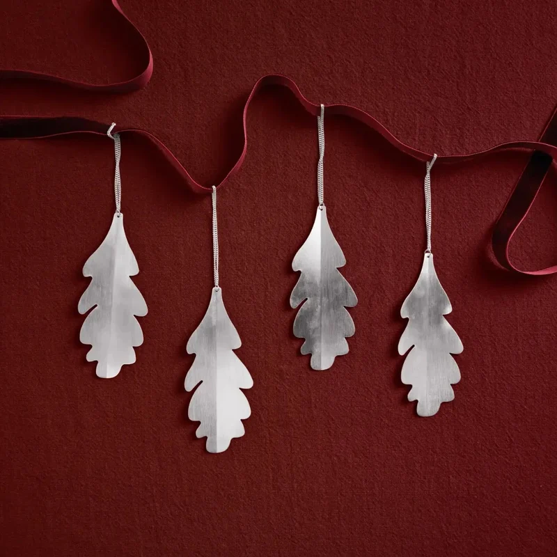 Oak Leaf Ornaments Christbaumschmuck Anhänger 4er-Set - ferm LIVING
