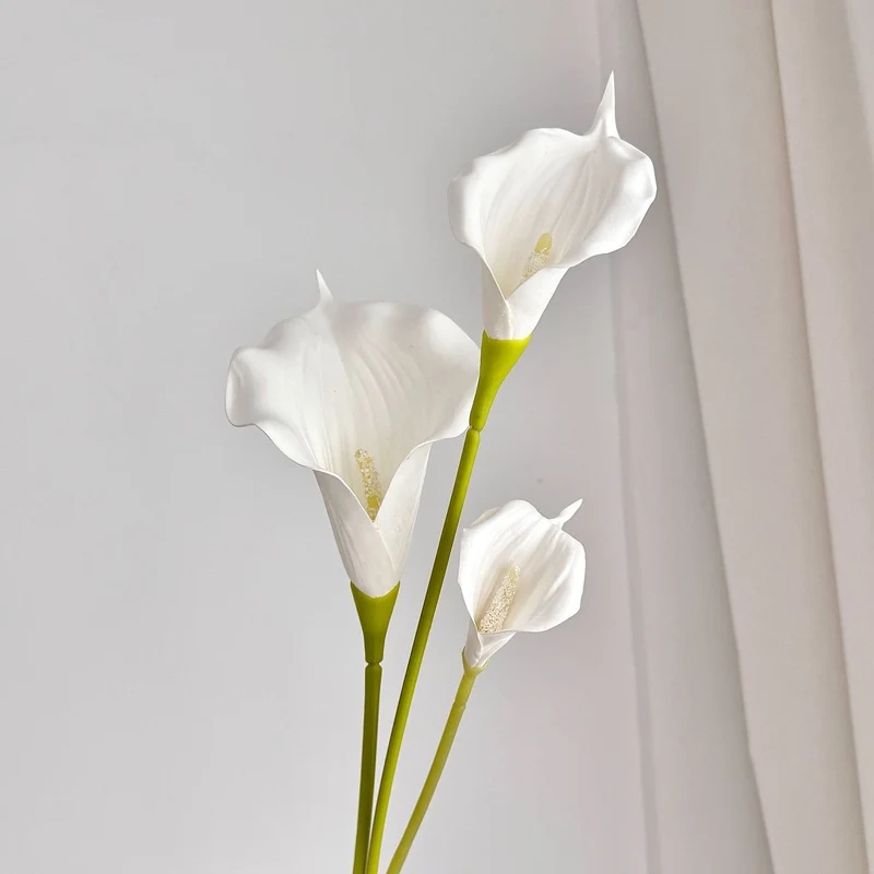 Weiße künstliche Calla-Lilien mit realistischem Griff - Perfect für Hausdekoration