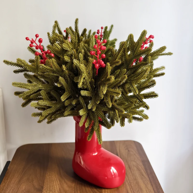 40 cm-Tannenzweige (Norfolk-Kiefer) mit Holunderbeeren
