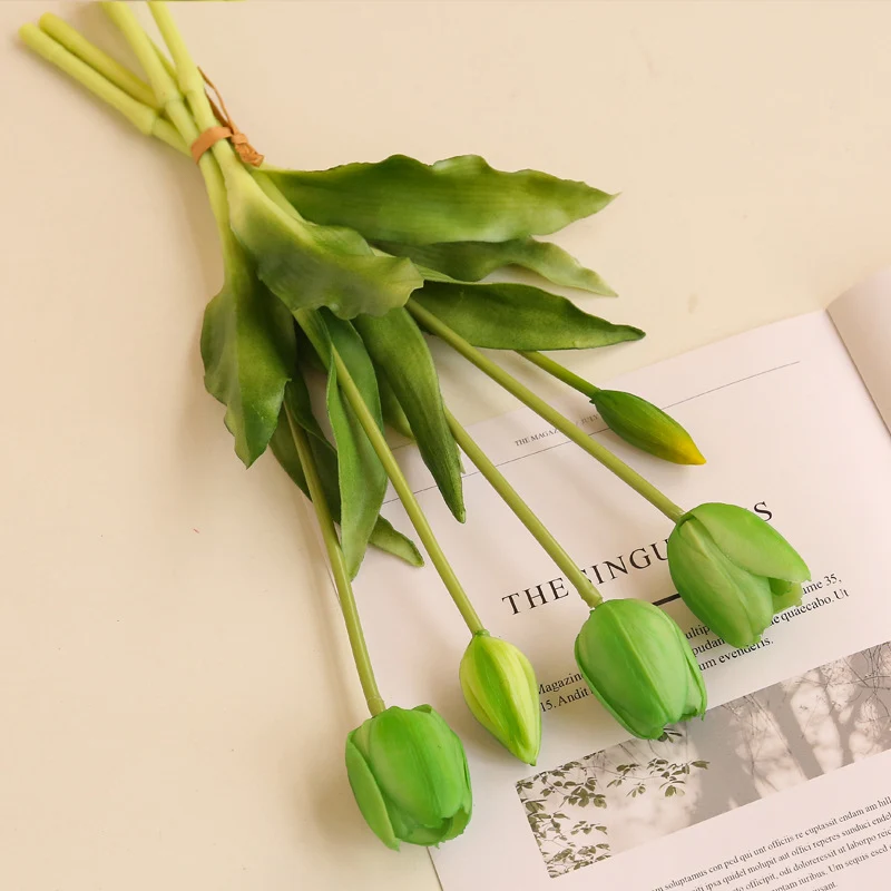 Künstlicher Tulpenstauß | 5 Stiele (3 Blüten + 2 Knospen) | Latex | UV-beständig | Frühjahrs- & Gartendeko | 9 Farben