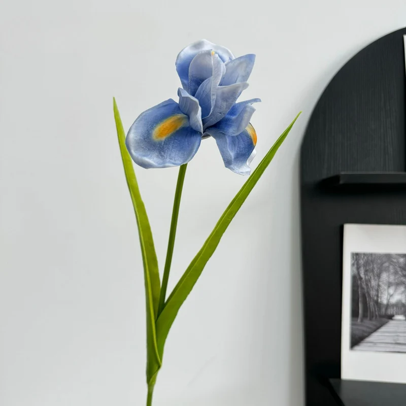 Großhandel: 55 cm künstliche Schwertlilien-Stängel künstliche Iris Deko-Simulationsblumen für die Wohnung