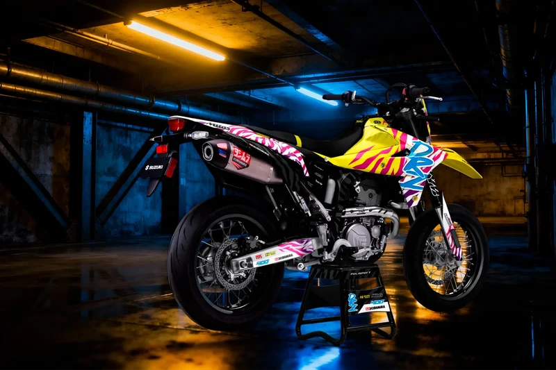 Kit déco SUZUKI DR-Z4S & SM 2025 - ANNIVERSARY