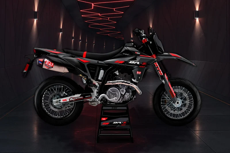 Kit déco SUZUKI DR-Z4S & SM 2025 - FACTORY