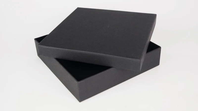 Quadratische Box M - Mattschwarz