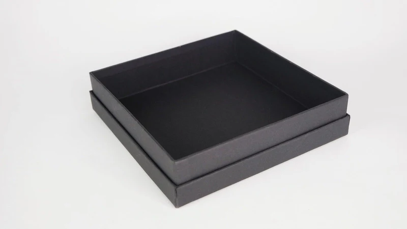 Quadratische Box M - Mattschwarz