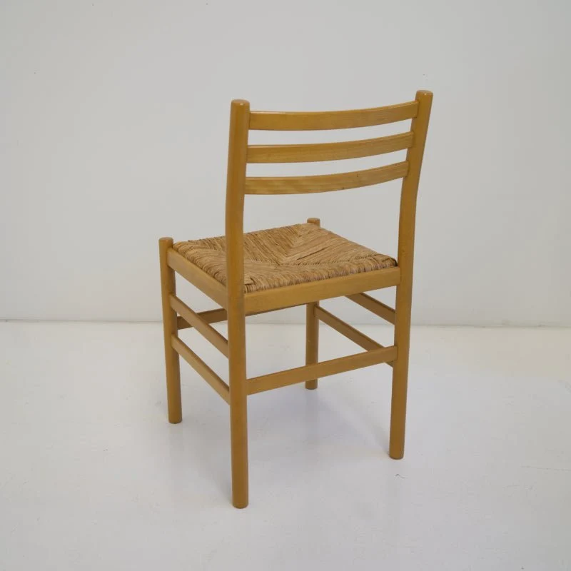 Vintage Stuhl mit Korbgeflecht - DesignWe.Love