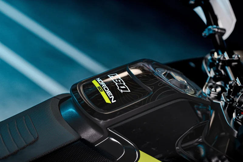 Kit Déco HUSQVARNA NORDEN 901 - MIDNIGHT RAID