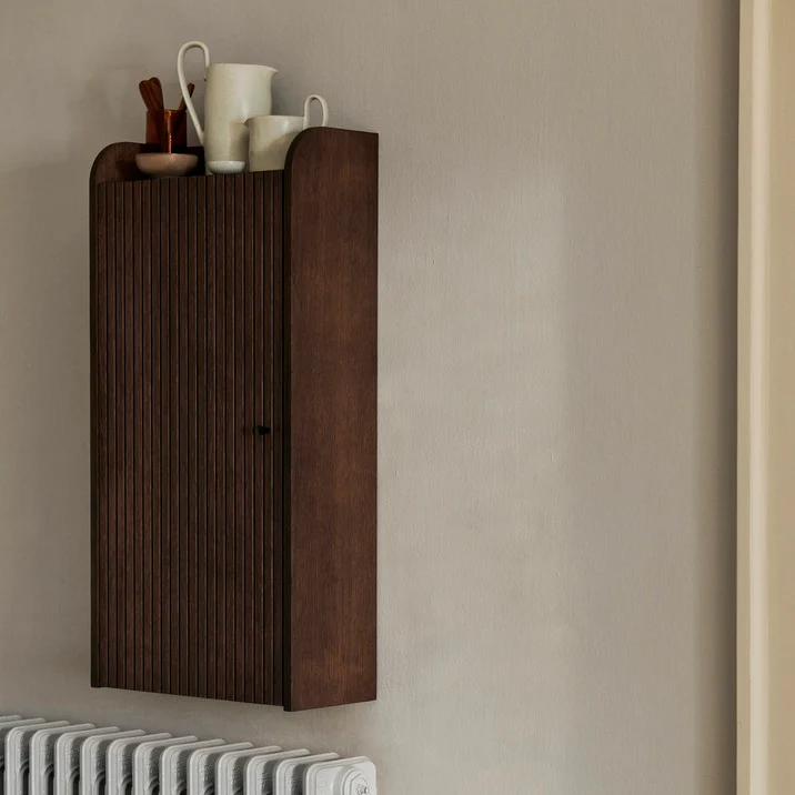 Sill Wandschrank Eiche dunkel - ferm LIVING