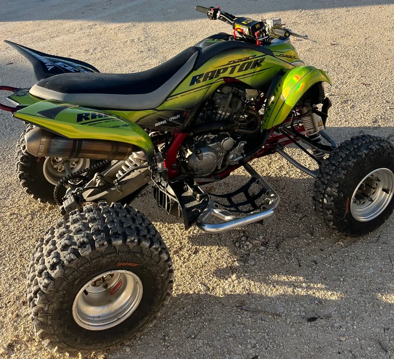 Kit déco Yamaha YFM 700 RAPTOR 2006-2012 - BLACKLUME