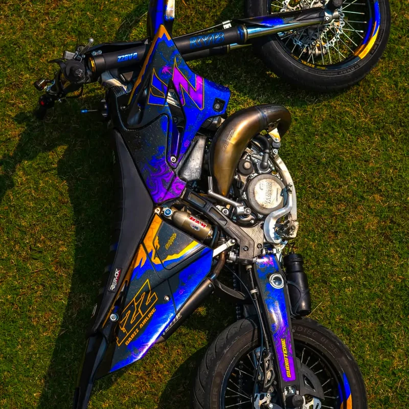Kit Déco SUPERMOTARD / ENDURO / MOTOCROSS 100% personnalisé