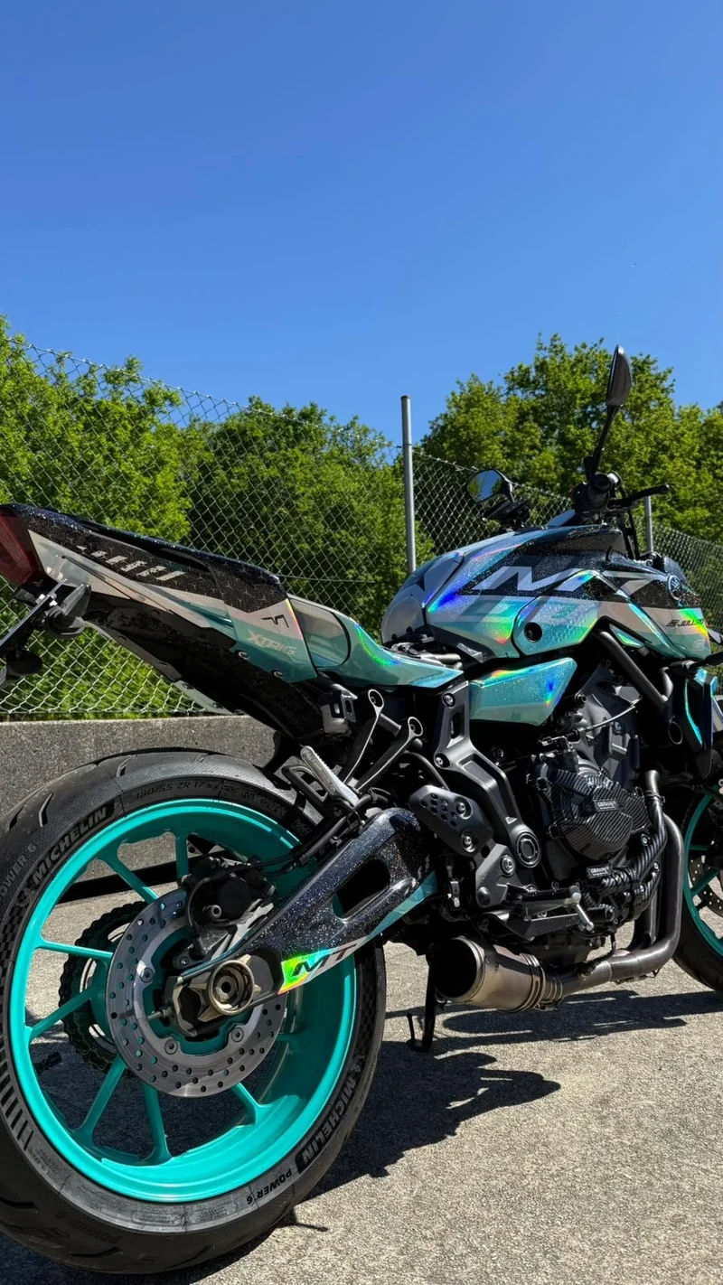 Kit Déco Yamaha MT 125 / MT 03 / MT 07 / MT 09 / MT 10 Semi-Personnalisé - ESSENZA