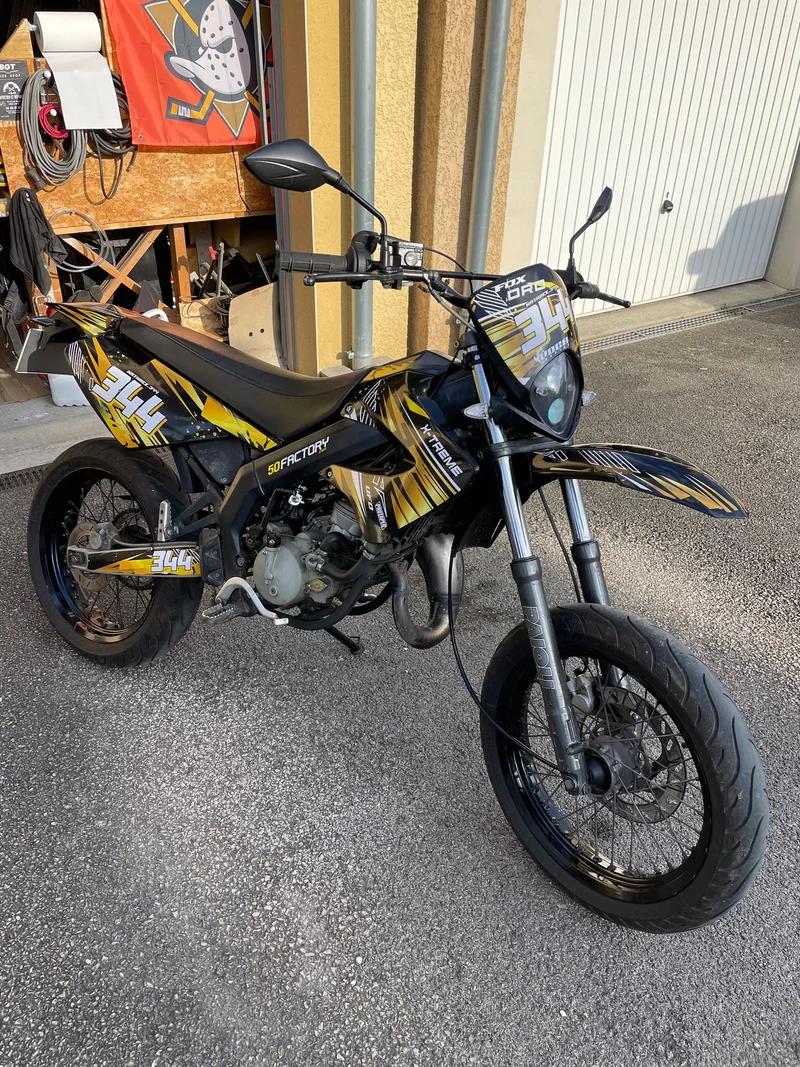 Kit Déco DERBI XTREME XRACE AVANT 2011 - GOLD