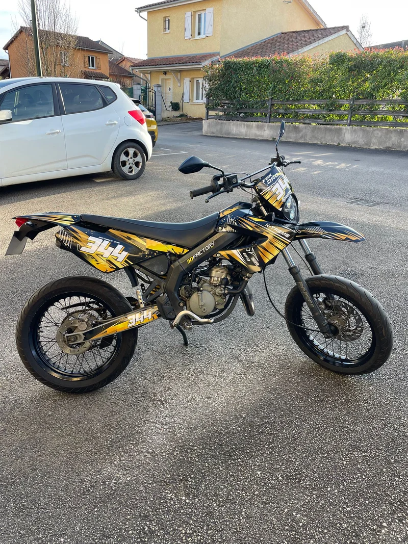 Kit Déco DERBI XTREME XRACE AVANT 2011 - GOLD