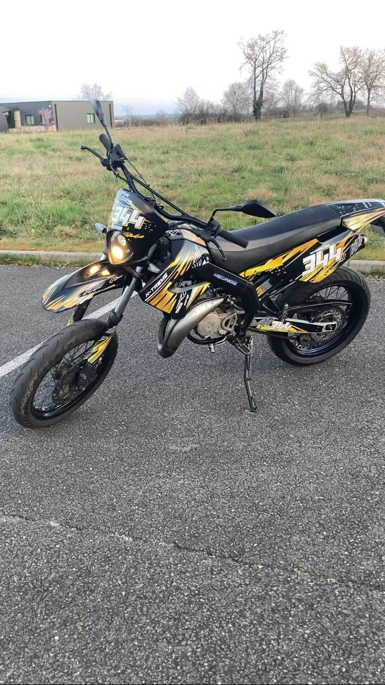 Kit Déco DERBI XTREME XRACE AVANT 2011 - GOLD