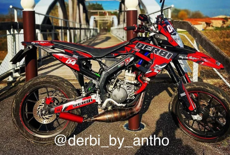 Kit Déco DERBI X-TREME / RACING 2018-2024 - RED