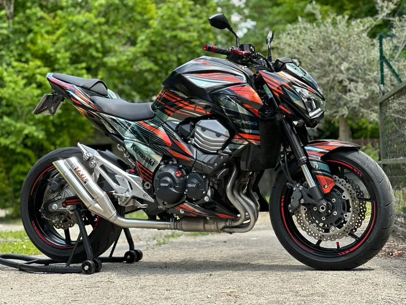 Kit déco KAWASAKI Z650/Z750/Z800/Z1000 - RUDE